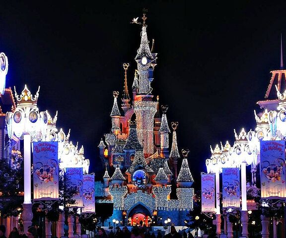 Disneyland Paris Wallpaper - Download to your mobile from PHONEKY