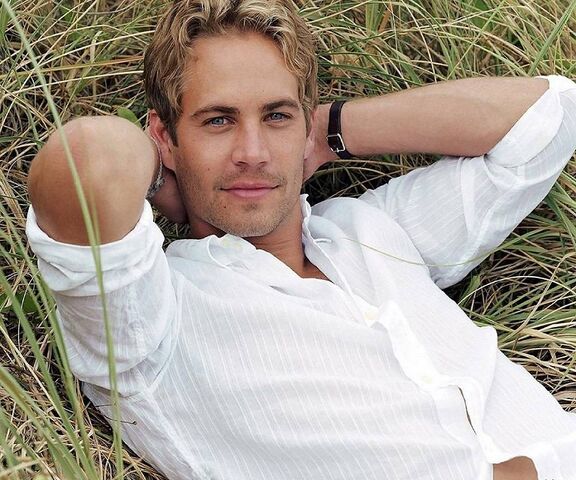 Paul Walker Hintergrund Lade Auf Dein Handy Von Phoneky Herunter