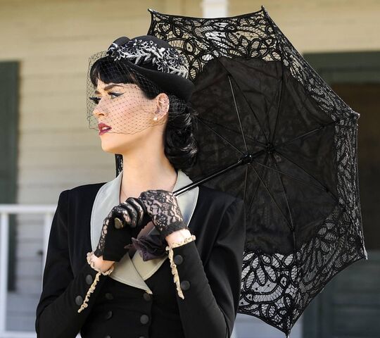 Katy Wallpaper - Download to your mobile from PHONEKY