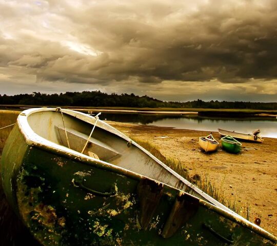 Old Boat Wallpaper - Download to your mobile from PHONEKY