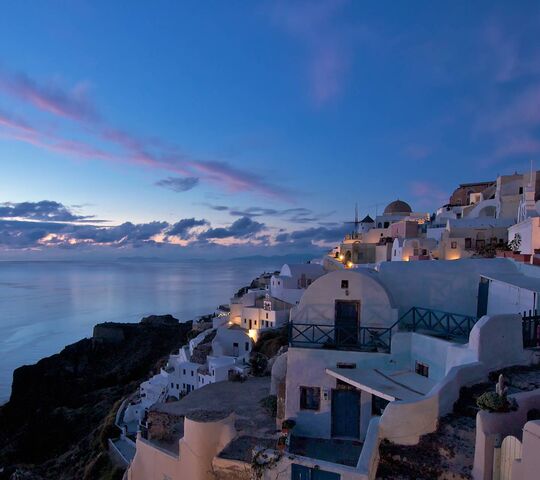 サントリーニ島の静寂な夕日🌅🏖 ️壁紙 - PHONEKYから携帯端末