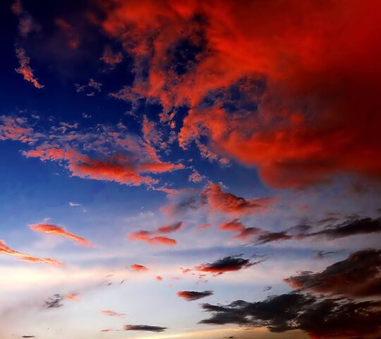 Pemandangan Wallpaper Awan Cantik - WallpaperShit