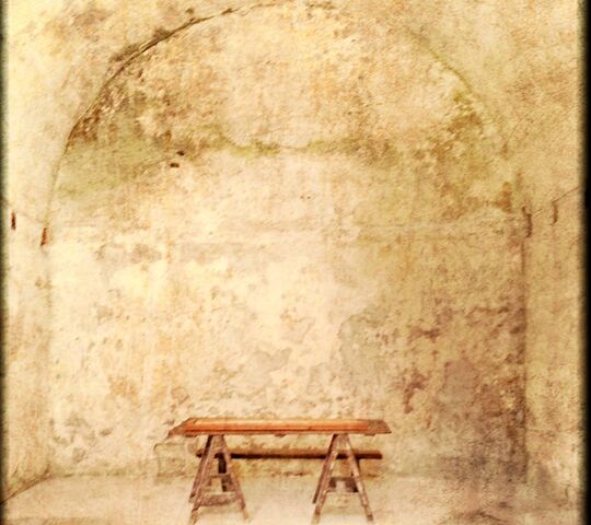 Bench By The Wall Wallpaper - Download to your mobile from PHONEKY