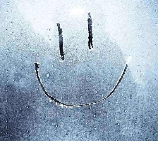 Smile In Cold Wallpaper - Download To Your Mobile From Phoneky