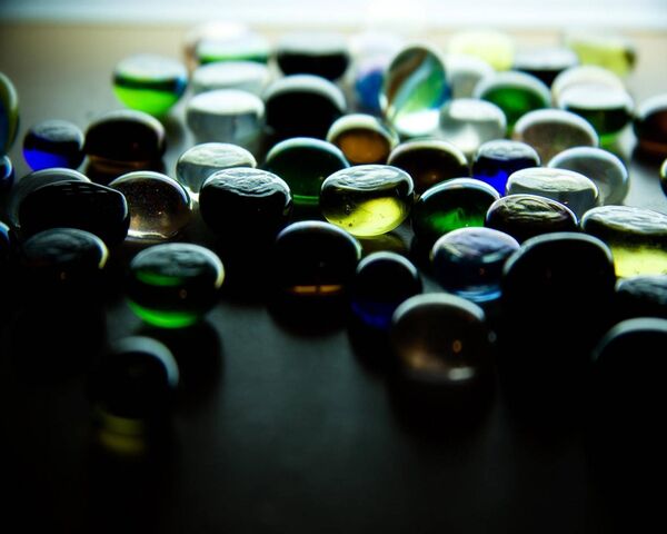 Glass Balls Wallpaper - Download to your mobile from PHONEKY