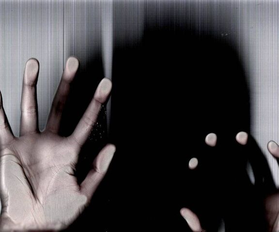 Fingers of feear: A Haunting Encounter 👻 Wallpaper - Download to your ...