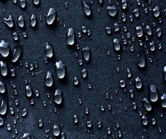 Những giọt nước đen đẹp như nghệ thuật sẽ khiến bạn trầm trồ bởi sắc đen đậm chất lừ. Hãy cùng khám phá hình ảnh để được chiêm ngưỡng tất cả những điều tuyệt vời mà nước mang lại.
