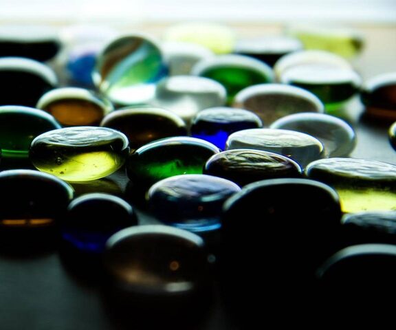 Glass Balls Wallpaper - Download to your mobile from PHONEKY