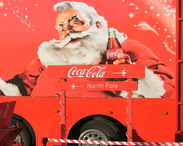 coca cola santa wallpaper