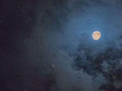 Moon Wallpaper - Download to your mobile from PHONEKY