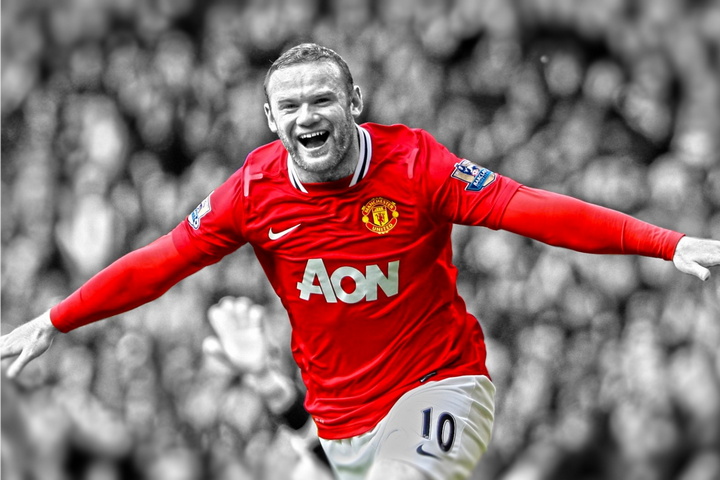 ẢNH CHẾ Rooney học cách tàng hình Giroud nổ banh chành