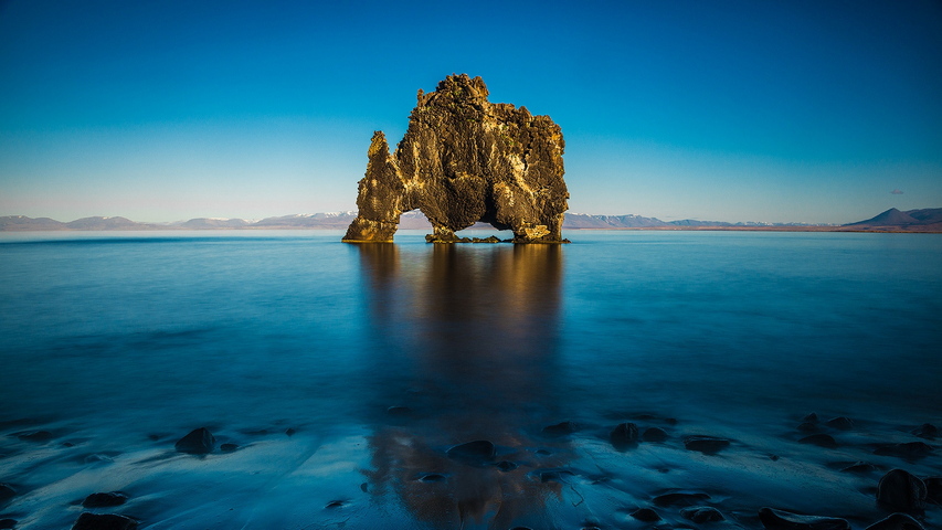 Rock Rhino Basalt Iceland Wallpaper - Download to your mobile from PHONEKY