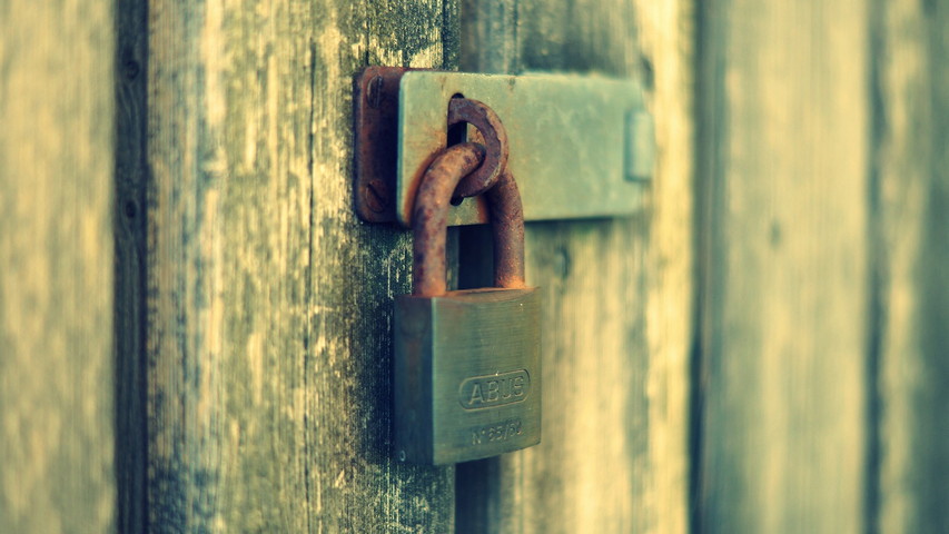 Guarding Secrets: The Rusty Lock Wallpaper - Download to your mobile ...