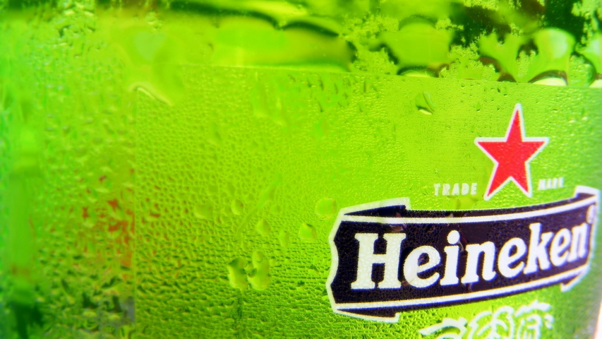 Vòng tay led quảng cáo in logo Heineken