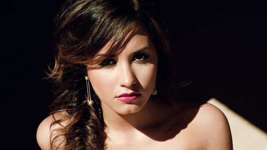 Demi Lovato Wallpaper - Download to your mobile from PHONEKY