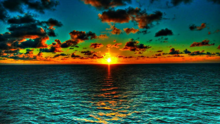 Hermosa puesta de sol del océano