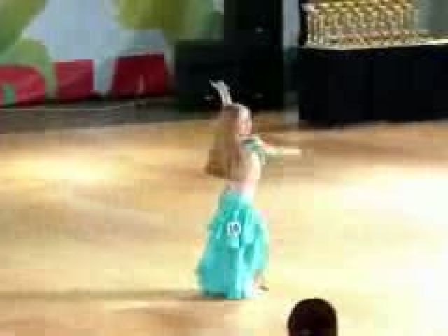 Little Girl Beautiful Belly Dance