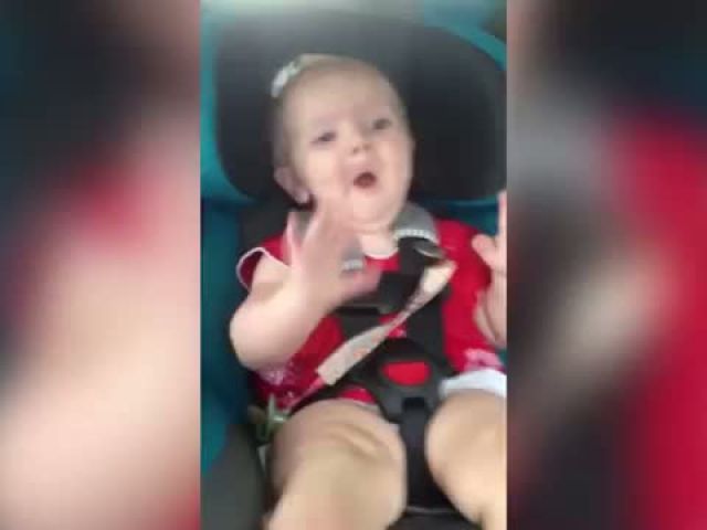 That Baby's Reaction Is Too Hilarious!