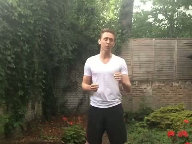 Tom Hiddleston ALS Ice Bucket Challenge (Complete Version)