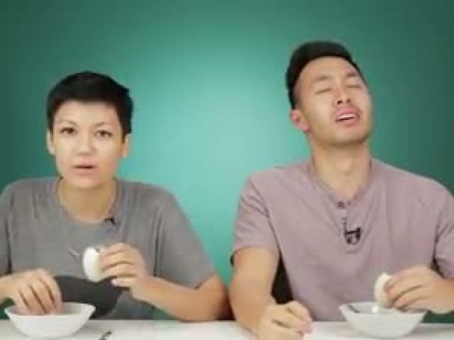 People Try Balut For The First Time