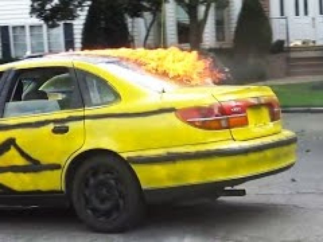 Your Car is on FIRE PRANK!
