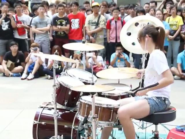 Play with Drum