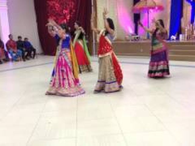 Bollywood Indian Wedding Dance Performance