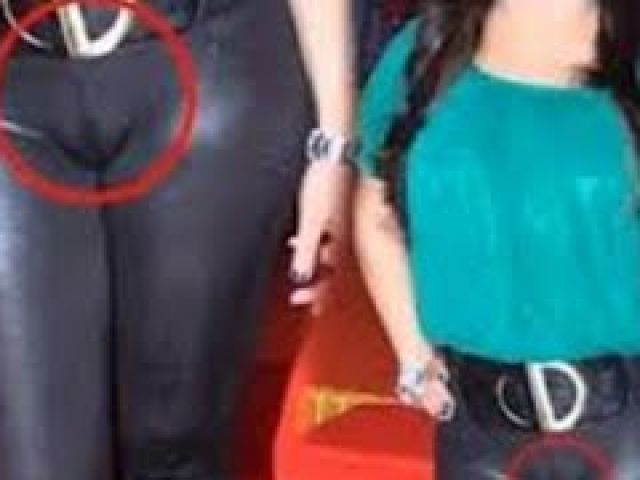 Oops moment of Bollywood actress 2016