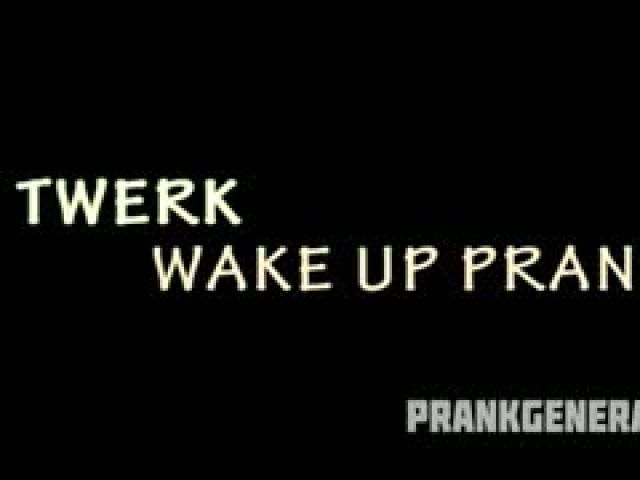 Hot Girls Twerking Prank On Boyfriend