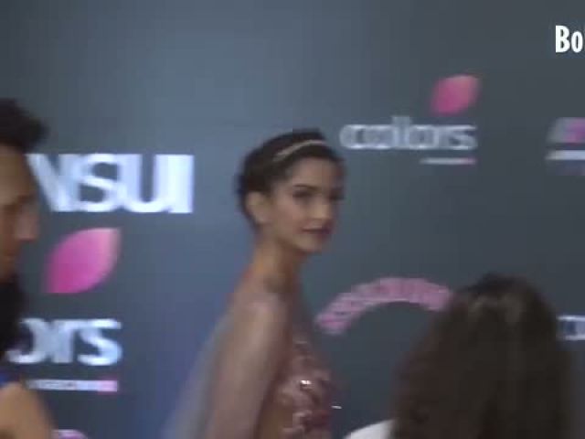 Sonam Kapoor Wardrobe Malfunction Hot