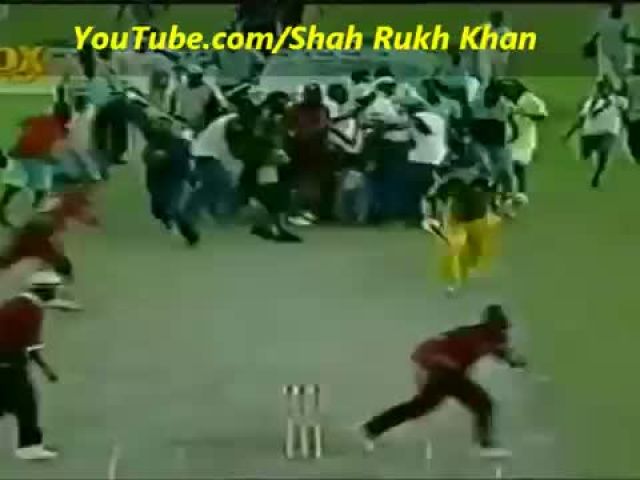 1 ball 4 to win WTF Happened LOL Amazing Rare Funny Cricket Video