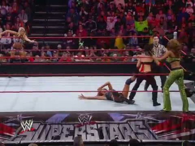 WWE Superstars- Kelly Kelly & Eve vs. Alicia Fox & Katie Lea