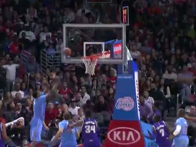 Cp3 Serves The Oop To Deandre Jordan On The Break In Lob City Video Phoneky