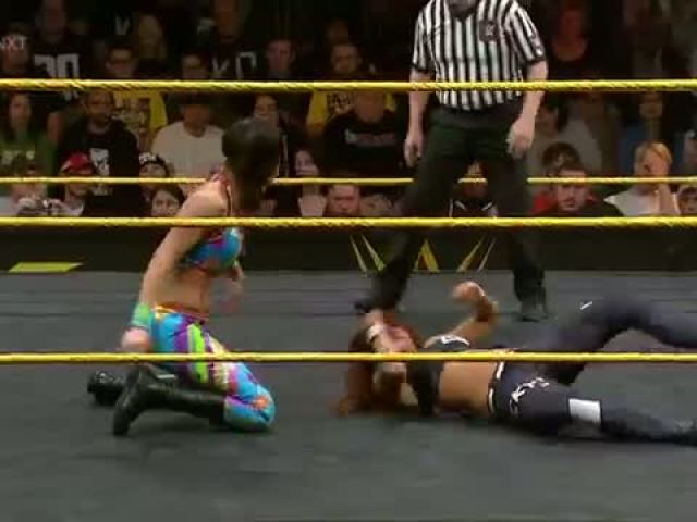 Bayley vs. Becky Lynch- WWE NXT