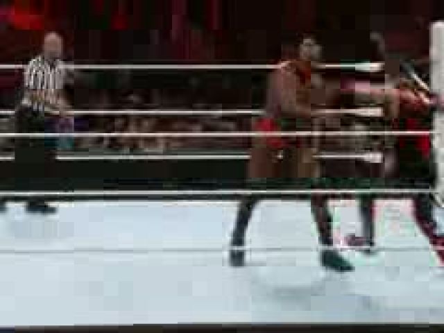WWE Titus O'Neil vs. Stardust