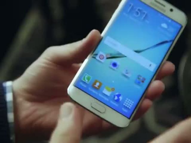 Samsung Galaxy S6 Edge hands-on at MWC 2015
