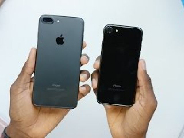 iPhone 7 Unboxing Jet Black vs Matte Black!