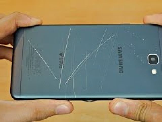 Samsung Galaxy J7 Prime Bend Test!