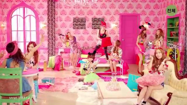 Girls' Generation Dancing Queen MV